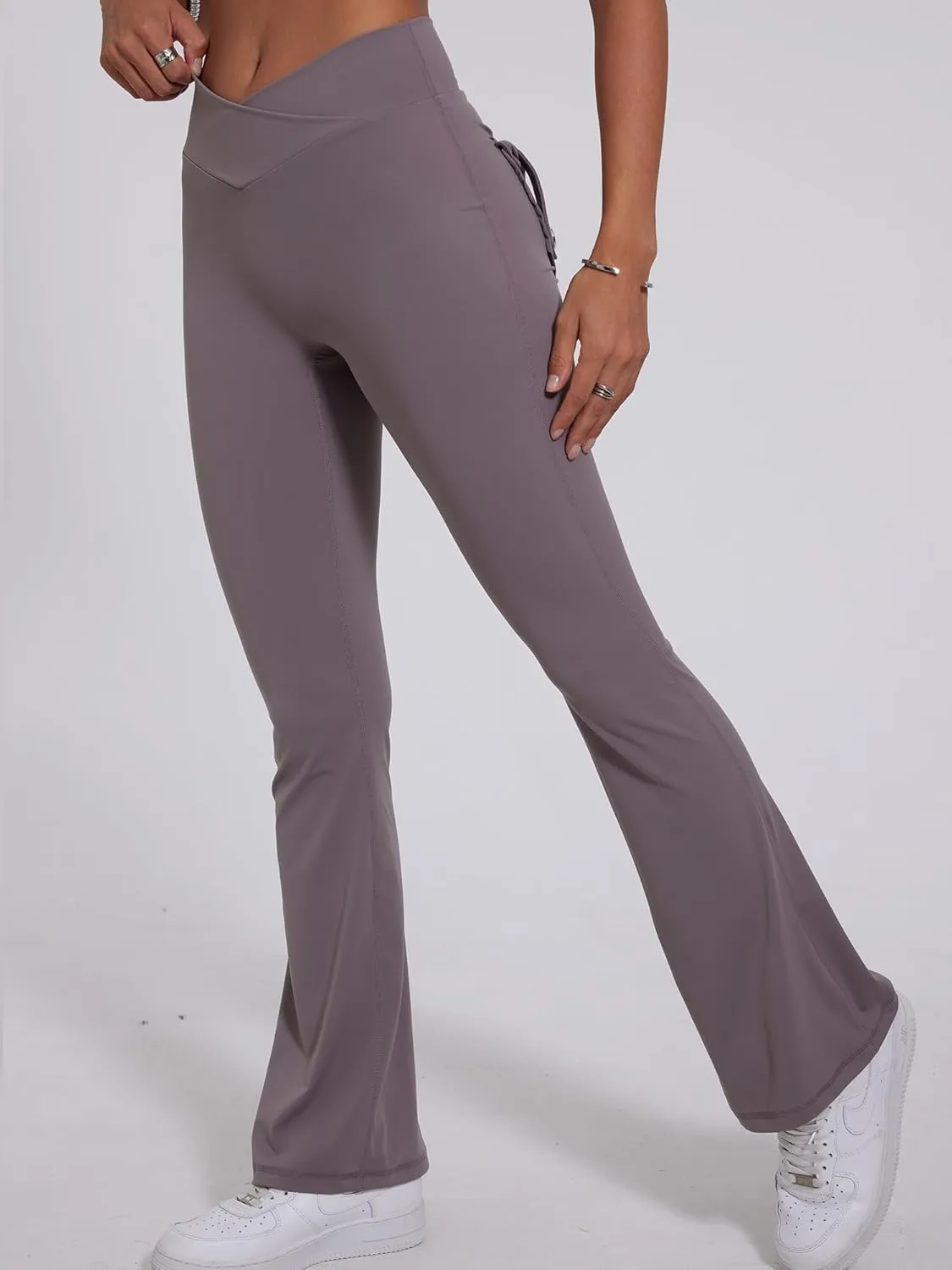 Danysu Flare Leggings with Pockets for Women Scrunch Butt Lifting Cargo Leggings V Waist Tummy Control Bootcut Yoga Pants