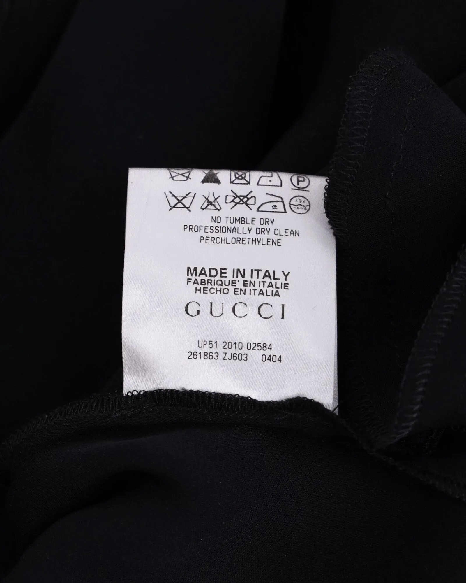 Gucci Drop-Crotch Knee-Length Shorts in Black Silk