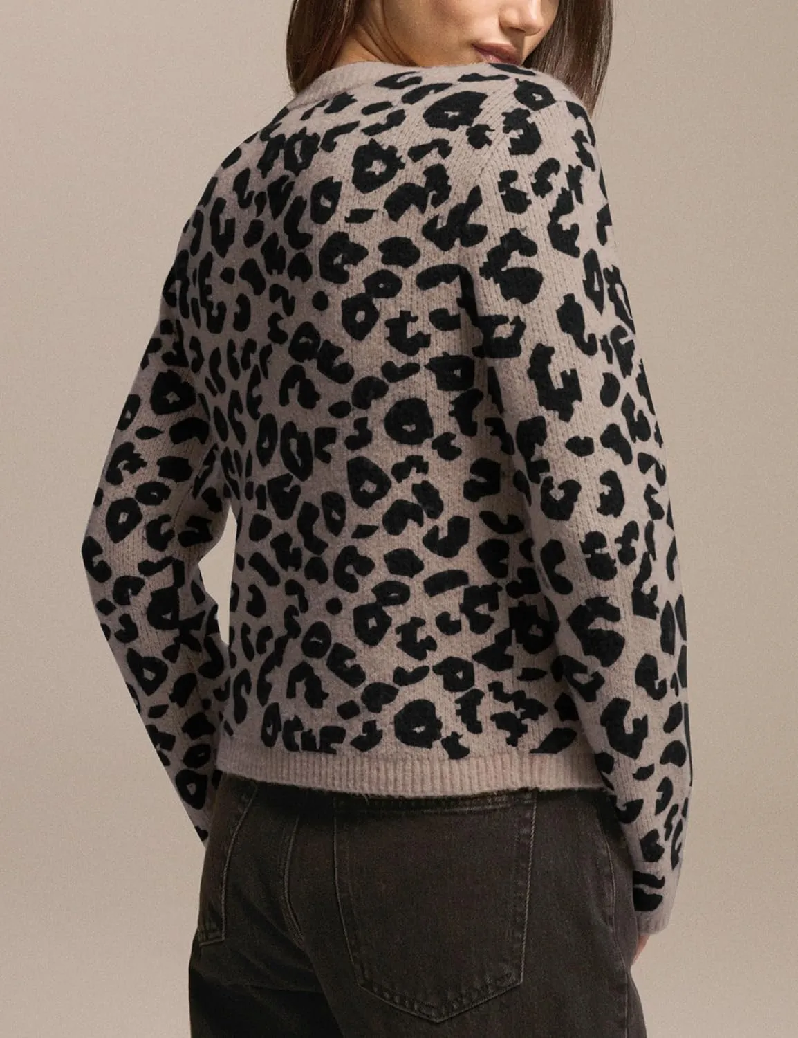 Leopard Print Cardigans for Women Cheetah Open Front Sweaters Button Down Knit Fall Clothes Long Sleeve Outwear Coats