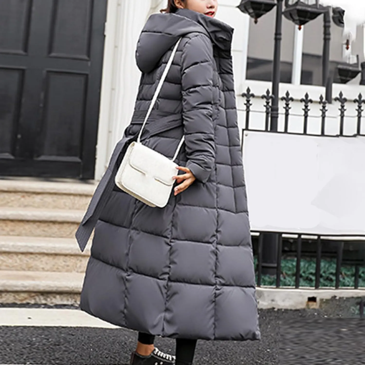 Long Puffer Jacket Women Maxi Length Quilted Down Jacket Winter Warm Padded Coat Outerwear with Fur Collar Hood