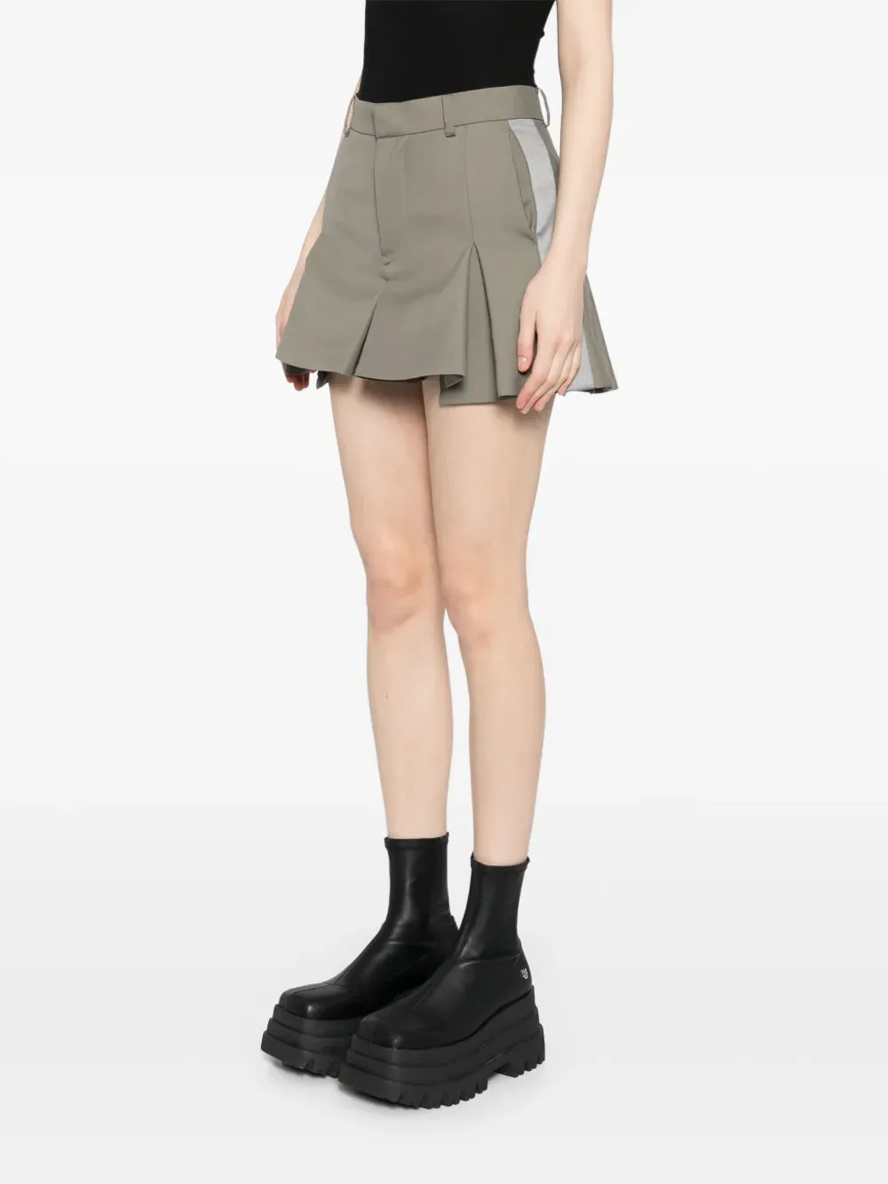 Pleated Suiting Shorts