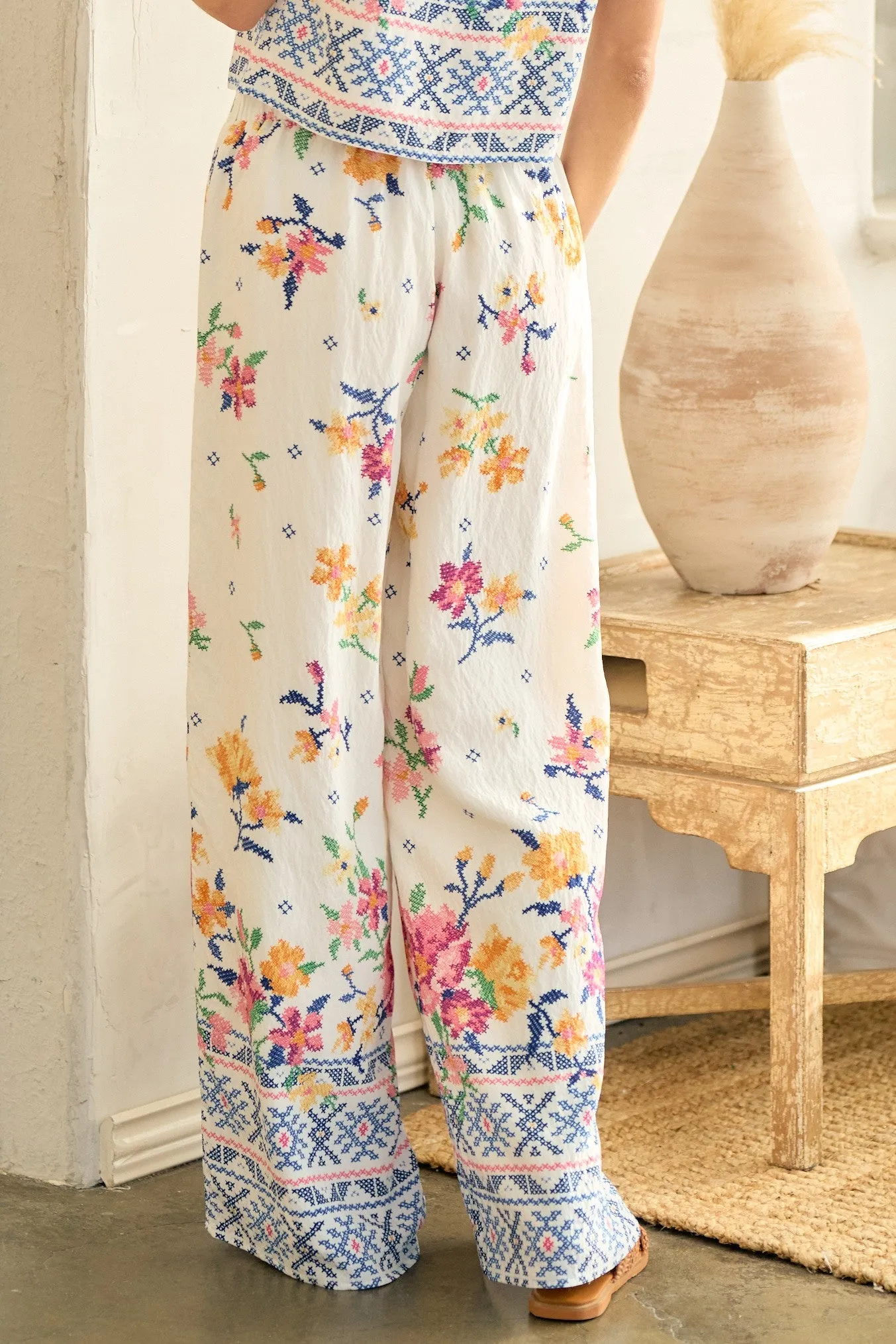 Waitlist 6/5 ♥ Demi Mid Rise Floral Print Wide Leg Pants White