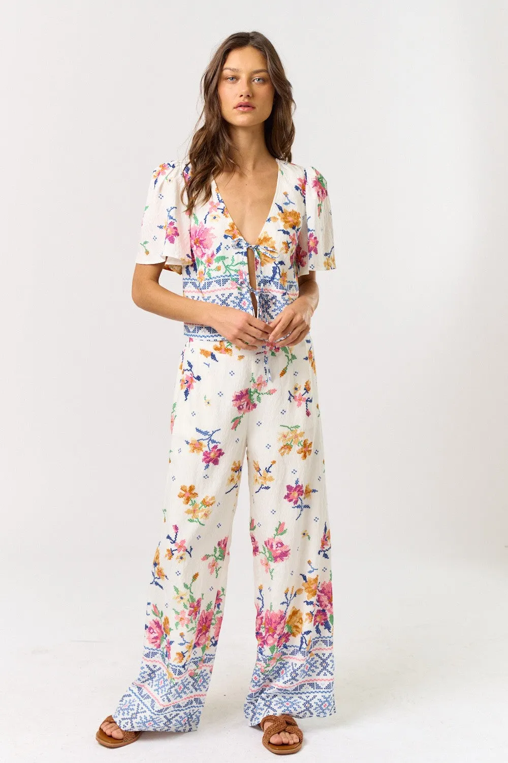 Waitlist 6/5 ♥ Demi Mid Rise Floral Print Wide Leg Pants White